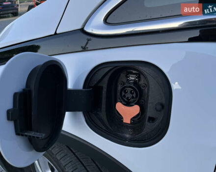 Білий Шевроле Bolt EV, об'ємом двигуна 0 л та пробігом 24 тис. км за 17950 $, фото 11 на Automoto.ua