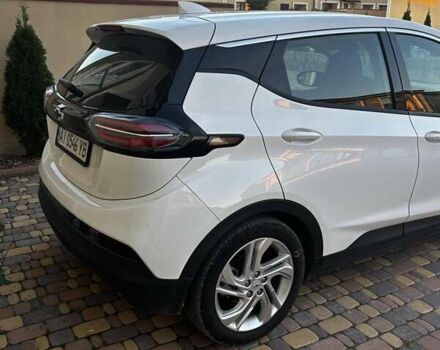 Белый Шевроле Bolt EV, объемом двигателя 0 л и пробегом 33 тыс. км за 18300 $, фото 7 на Automoto.ua