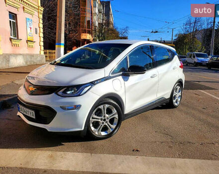 Білий Шевроле Bolt EV, об'ємом двигуна 0 л та пробігом 105 тис. км за 12500 $, фото 1 на Automoto.ua