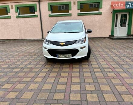 Белый Шевроле Bolt EV, объемом двигателя 0 л и пробегом 90 тыс. км за 17000 $, фото 1 на Automoto.ua