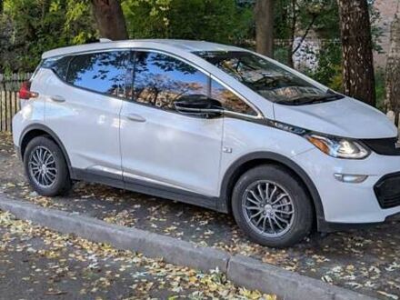 Шевроле Bolt EV 2017 в Киеве на Automoto.ua Белый Шевроле Bolt EV, объемом двигателя 0 л и пробегом 77 тыс. км за 13800 $, фото 1 на Automoto.ua