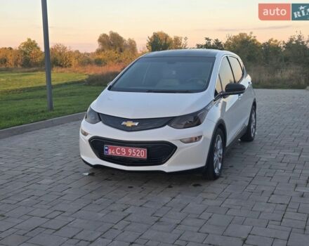 Белый Шевроле Bolt EV, объемом двигателя 0 л и пробегом 73 тыс. км за 15400 $, фото 1 на Automoto.ua