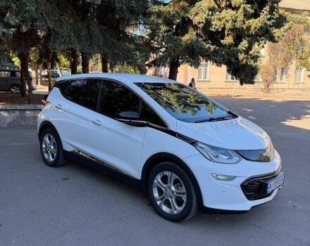 Белый Шевроле Bolt EV, объемом двигателя 0 л и пробегом 144 тыс. км за 13500 $, фото 1 на Automoto.ua