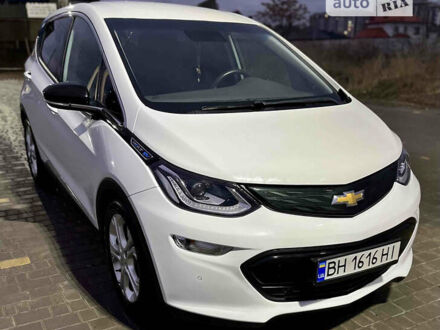 Белый Шевроле Bolt EV, объемом двигателя 0 л и пробегом 161 тыс. км за 20000 $, фото 1 на Automoto.ua