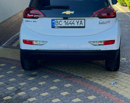 Шевроле Bolt EV 2017 в Львове на Automoto.ua Белый Шевроле Bolt EV, объемом двигателя 0 л и пробегом 299 тыс. км за 12800 $, фото 1 на Automoto.ua