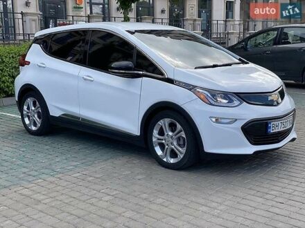 Белый Шевроле Bolt EV, объемом двигателя 0 л и пробегом 130 тыс. км за 15200 $, фото 1 на Automoto.ua