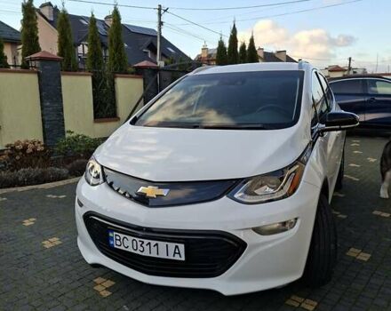 Белый Шевроле Bolt EV, объемом двигателя 0 л и пробегом 107 тыс. км за 16300 $, фото 1 на Automoto.ua