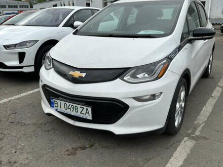 Шевроле Bolt EV 2017 в Киеве на Automoto.ua Белый Шевроле Bolt EV, объемом двигателя 0 л и пробегом 55 тыс. км за 13300 $, фото 1 на Automoto.ua