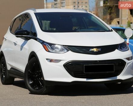Белый Шевроле Bolt EV, объемом двигателя 0 л и пробегом 72 тыс. км за 13500 $, фото 1 на Automoto.ua