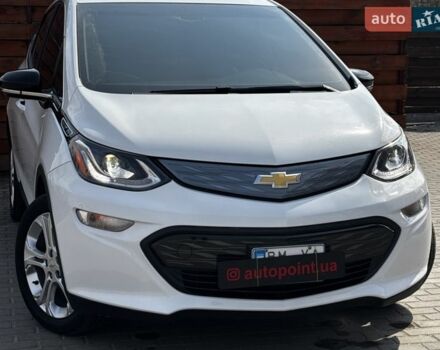 Белый Шевроле Bolt EV, объемом двигателя 0 л и пробегом 30 тыс. км за 15500 $, фото 1 на Automoto.ua