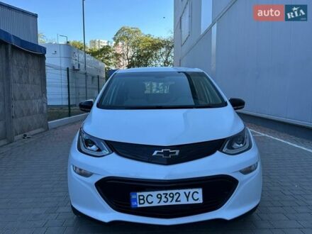 Белый Шевроле Bolt EV, объемом двигателя 0 л и пробегом 85 тыс. км за 15000 $, фото 1 на Automoto.ua