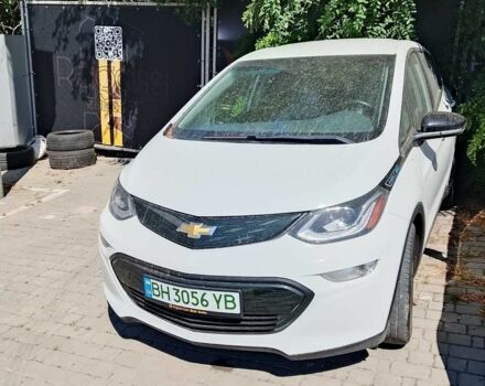 Белый Шевроле Bolt EV, объемом двигателя 0 л и пробегом 44 тыс. км за 16000 $, фото 1 на Automoto.ua