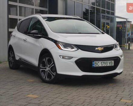 Белый Шевроле Bolt EV, объемом двигателя 0 л и пробегом 230 тыс. км за 12900 $, фото 1 на Automoto.ua