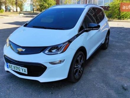 Шевроле Bolt EV 2018 в Днепре (Днепропетровске) на Automoto.ua Белый Шевроле Bolt EV, объемом двигателя 0 л и пробегом 90 тыс. км за 17000 $, фото 1 на Automoto.ua