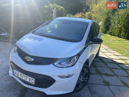 Белый Шевроле Bolt EV, объемом двигателя 0 л и пробегом 130 тыс. км за 13000 $, фото 1 на Automoto.ua