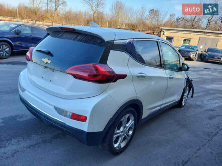 Белый Шевроле Bolt EV, объемом двигателя 0 л и пробегом 60 тыс. км за 11600 $, фото 1 на Automoto.ua