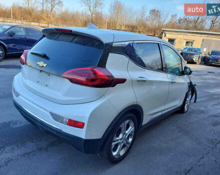 Белый Шевроле Bolt EV, объемом двигателя 0 л и пробегом 60 тыс. км за 11600 $, фото 1 на Automoto.ua