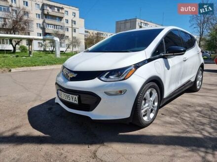 Шевроле Bolt EV 2019 у Дніпро (Дніпропетровську) на Automoto.ua Білий Шевроле Bolt EV, об'ємом двигуна 0 л та пробігом 99 тис. км за 15499 $, фото 1 на Automoto.ua