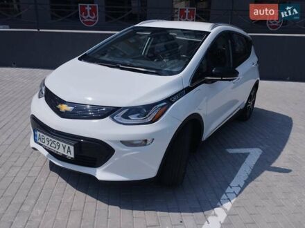 Шевроле Bolt EV 2020 в Виннице на Automoto.ua Белый Шевроле Bolt EV, объемом двигателя 0 л и пробегом 87 тыс. км за 17700 $, фото 1 на Automoto.ua