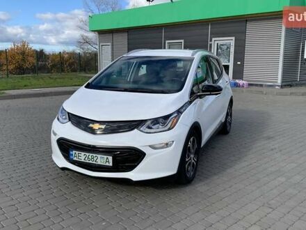 Шевроле Bolt EV 2020 в Днепре (Днепропетровске) на Automoto.ua Белый Шевроле Bolt EV, объемом двигателя 0 л и пробегом 50 тыс. км за 24200 $, фото 1 на Automoto.ua