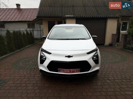 Белый Шевроле Bolt EV, объемом двигателя 0 л и пробегом 63 тыс. км за 16500 $, фото 1 на Automoto.ua
