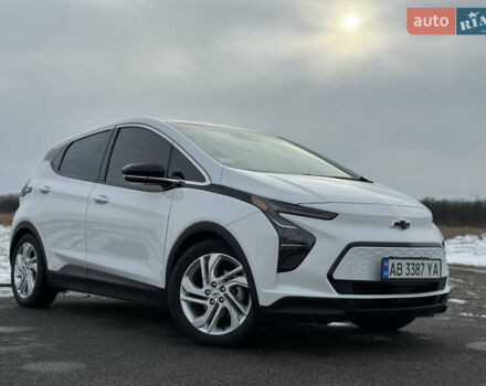 Белый Шевроле Bolt EV, объемом двигателя 0 л и пробегом 76 тыс. км за 17999 $, фото 1 на Automoto.ua