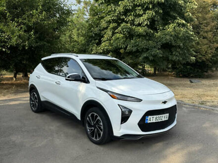 Шевроле Bolt EV 2023 в Кривом Роге на Automoto.ua Белый Шевроле Bolt EV, объемом двигателя 0 л и пробегом 77 тыс. км за 20000 $, фото 1 на Automoto.ua