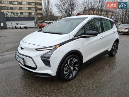 Шевроле Bolt EV 2023 у Кропивницькому (Кіровограді) на Automoto.ua Білий Шевроле Bolt EV, об'ємом двигуна 0 л та пробігом 38 тис. км за 20600 $, фото 1 на Automoto.ua