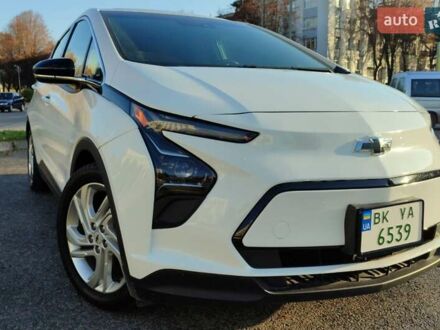 Шевроле Bolt EV 2023 в Ровно на Automoto.ua Белый Шевроле Bolt EV, объемом двигателя 0 л и пробегом 15 тыс. км за 18899 $, фото 1 на Automoto.ua
