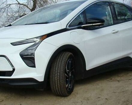 Белый Шевроле Bolt EV, объемом двигателя 0 л и пробегом 45 тыс. км за 16000 $, фото 1 на Automoto.ua
