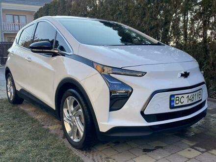 Шевроле Bolt EV 2023 в Золочев на Automoto.ua Белый Шевроле Bolt EV, объемом двигателя 0 л и пробегом 23 тыс. км за 18100 $, фото 1 на Automoto.ua