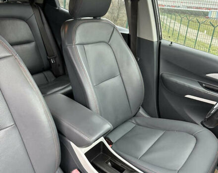 Черный Шевроле Bolt EV, объемом двигателя 0 л и пробегом 200 тыс. км за 12900 $, фото 15 на Automoto.ua