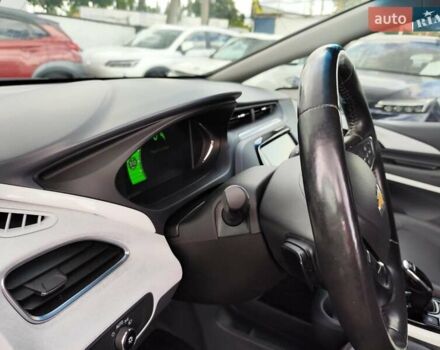 Черный Шевроле Bolt EV, объемом двигателя 0 л и пробегом 64 тыс. км за 14999 $, фото 58 на Automoto.ua