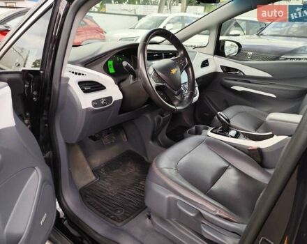 Черный Шевроле Bolt EV, объемом двигателя 0 л и пробегом 64 тыс. км за 14999 $, фото 59 на Automoto.ua