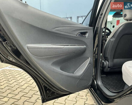 Черный Шевроле Bolt EV, объемом двигателя 0 л и пробегом 180 тыс. км за 11800 $, фото 26 на Automoto.ua