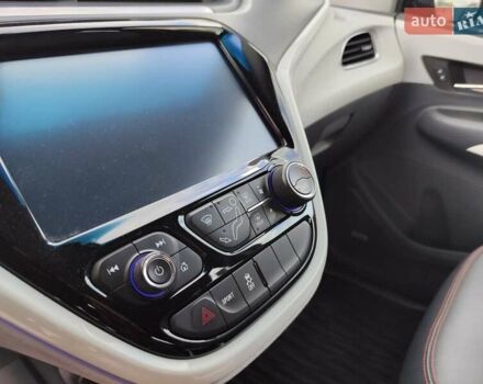 Черный Шевроле Bolt EV, объемом двигателя 0 л и пробегом 64 тыс. км за 14999 $, фото 54 на Automoto.ua