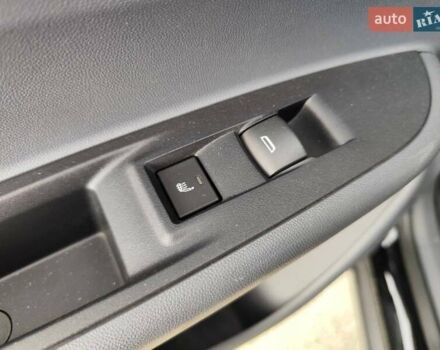 Черный Шевроле Bolt EV, объемом двигателя 0 л и пробегом 64 тыс. км за 14999 $, фото 32 на Automoto.ua