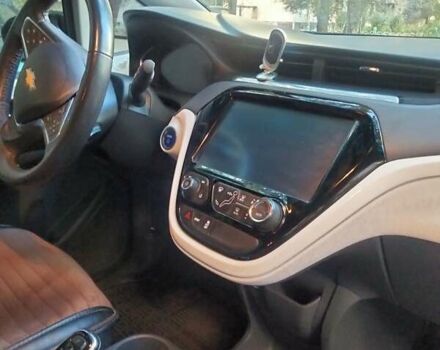 Черный Шевроле Bolt EV, объемом двигателя 0 л и пробегом 96 тыс. км за 17000 $, фото 2 на Automoto.ua