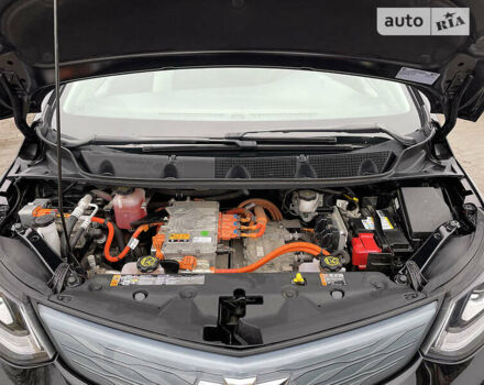 Черный Шевроле Bolt EV, объемом двигателя 0 л и пробегом 94 тыс. км за 21900 $, фото 51 на Automoto.ua