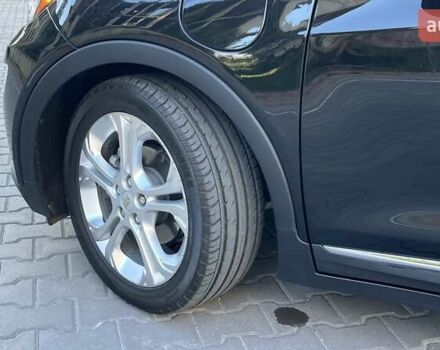 Черный Шевроле Bolt EV, объемом двигателя 0 л и пробегом 75 тыс. км за 14200 $, фото 12 на Automoto.ua