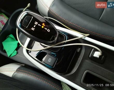 Черный Шевроле Bolt EV, объемом двигателя 0 л и пробегом 93 тыс. км за 14100 $, фото 23 на Automoto.ua