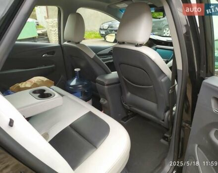 Черный Шевроле Bolt EV, объемом двигателя 0 л и пробегом 93 тыс. км за 14100 $, фото 77 на Automoto.ua