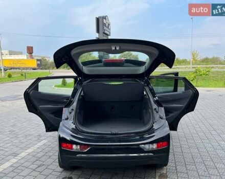Черный Шевроле Bolt EV, объемом двигателя 0 л и пробегом 127 тыс. км за 14100 $, фото 28 на Automoto.ua