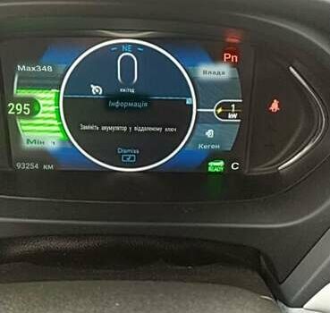 Черный Шевроле Bolt EV, объемом двигателя 0 л и пробегом 93 тыс. км за 14100 $, фото 46 на Automoto.ua