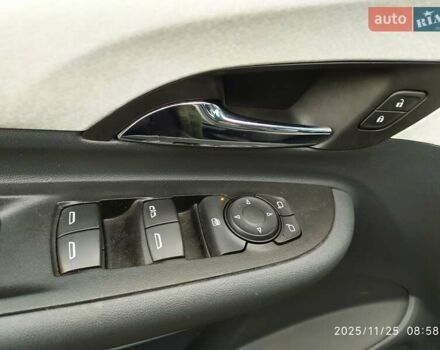 Черный Шевроле Bolt EV, объемом двигателя 0 л и пробегом 93 тыс. км за 14100 $, фото 10 на Automoto.ua