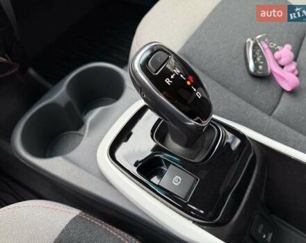 Черный Шевроле Bolt EV, объемом двигателя 0 л и пробегом 61 тыс. км за 14800 $, фото 26 на Automoto.ua