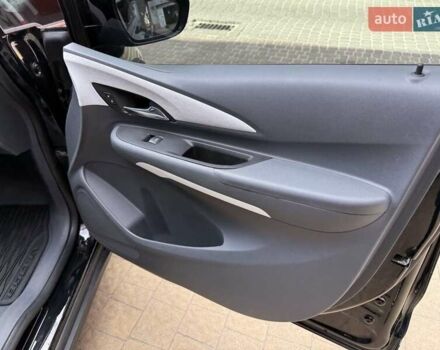 Черный Шевроле Bolt EV, объемом двигателя 0 л и пробегом 61 тыс. км за 14800 $, фото 37 на Automoto.ua