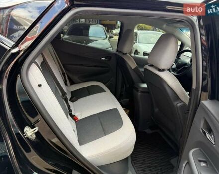 Черный Шевроле Bolt EV, объемом двигателя 0 л и пробегом 61 тыс. км за 14800 $, фото 35 на Automoto.ua