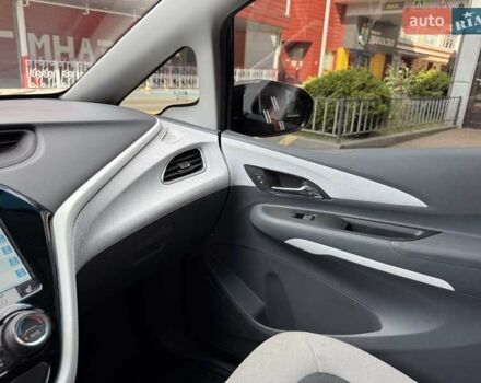 Черный Шевроле Bolt EV, объемом двигателя 0 л и пробегом 61 тыс. км за 14800 $, фото 27 на Automoto.ua