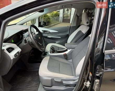 Черный Шевроле Bolt EV, объемом двигателя 0 л и пробегом 61 тыс. км за 14800 $, фото 14 на Automoto.ua